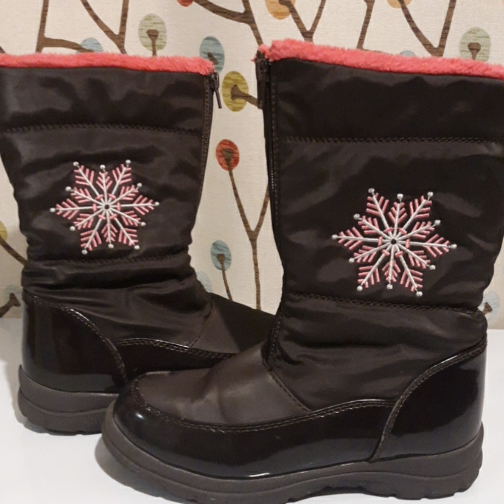 Girls size 4 winter boots